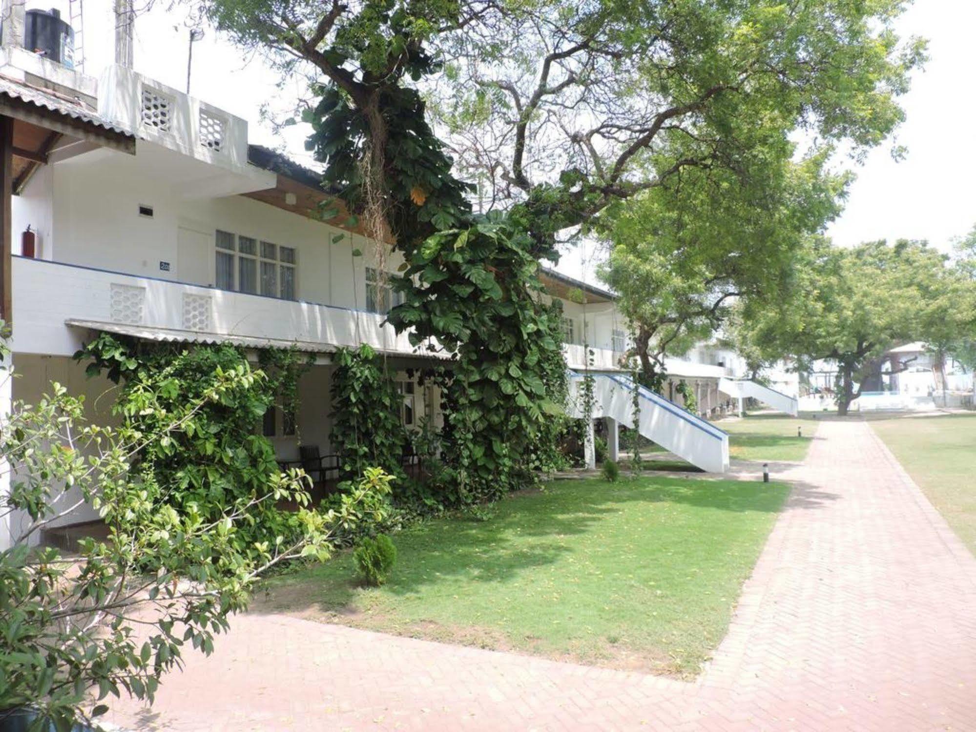 Pigeon Island Beach Resort And Spa Nilaveli Eksteriør billede